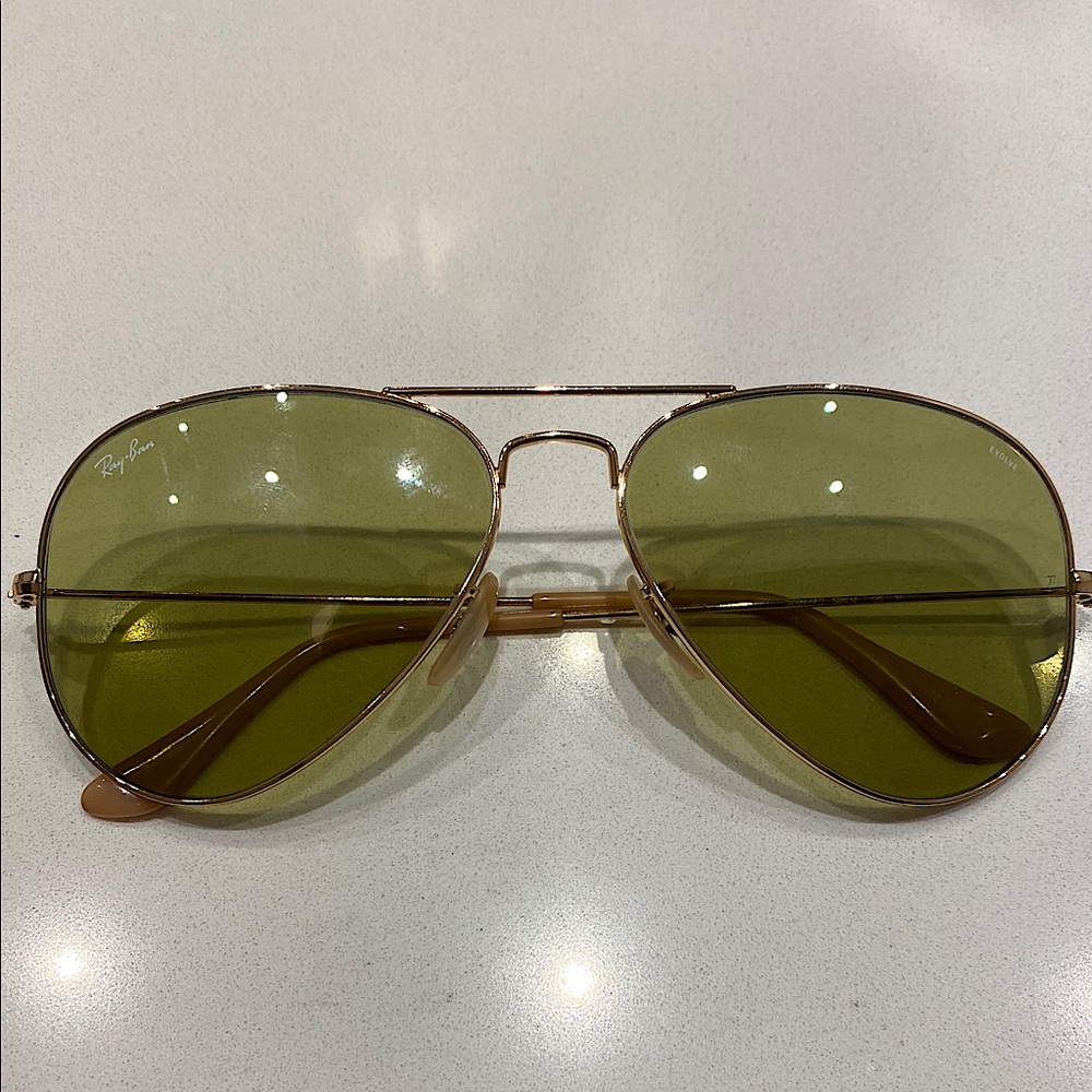 Rayban Aviator sunglasses! PERFECT condition